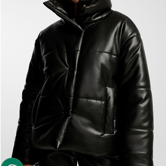 Faux leather Vegan Hide Puffer - Picture 5 of 7